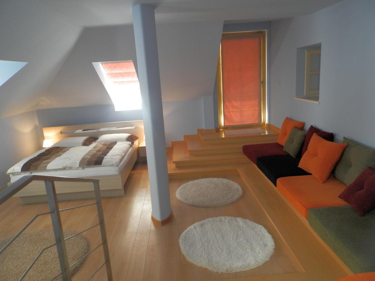 Nagyret Panzio Eger Bed & Breakfast ภายนอก รูปภาพ