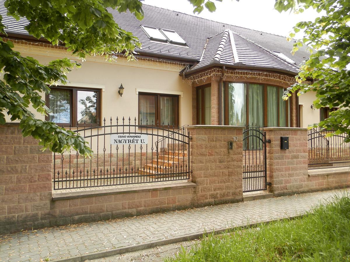 Nagyret Panzio Eger Bed & Breakfast ภายนอก รูปภาพ