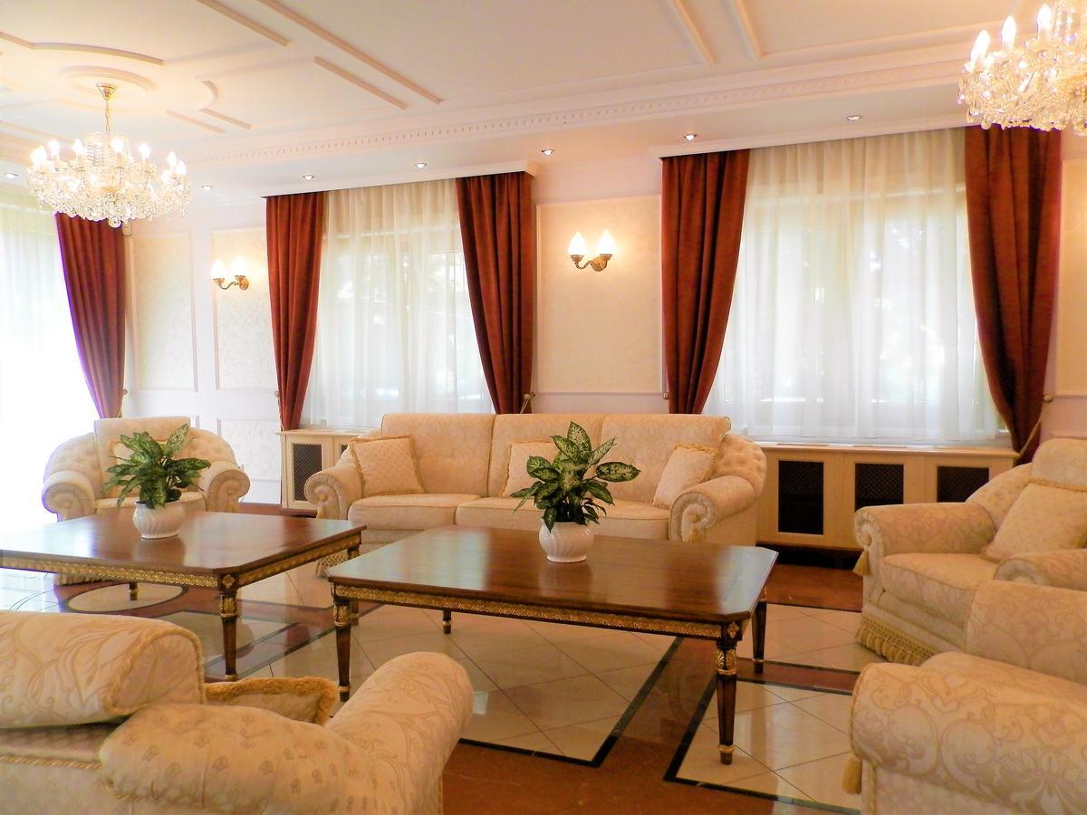 Nagyret Panzio Eger Bed & Breakfast ภายนอก รูปภาพ