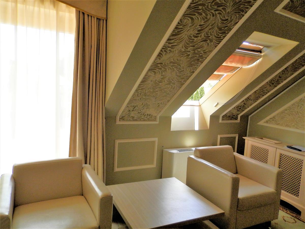 Nagyret Panzio Eger Bed & Breakfast ภายนอก รูปภาพ