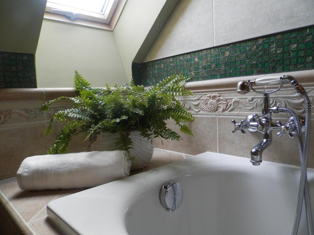 Nagyret Panzio Eger Bed & Breakfast ภายนอก รูปภาพ