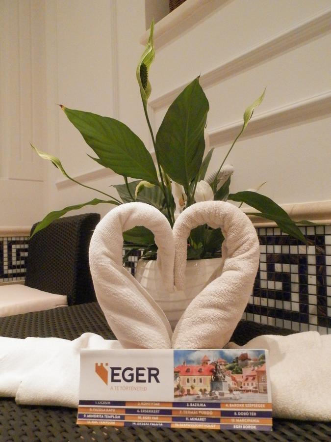 Nagyret Panzio Eger Bed & Breakfast ภายนอก รูปภาพ