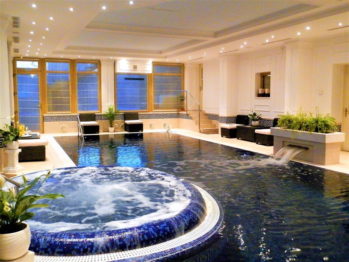Nagyret Panzio Eger Bed & Breakfast ภายนอก รูปภาพ